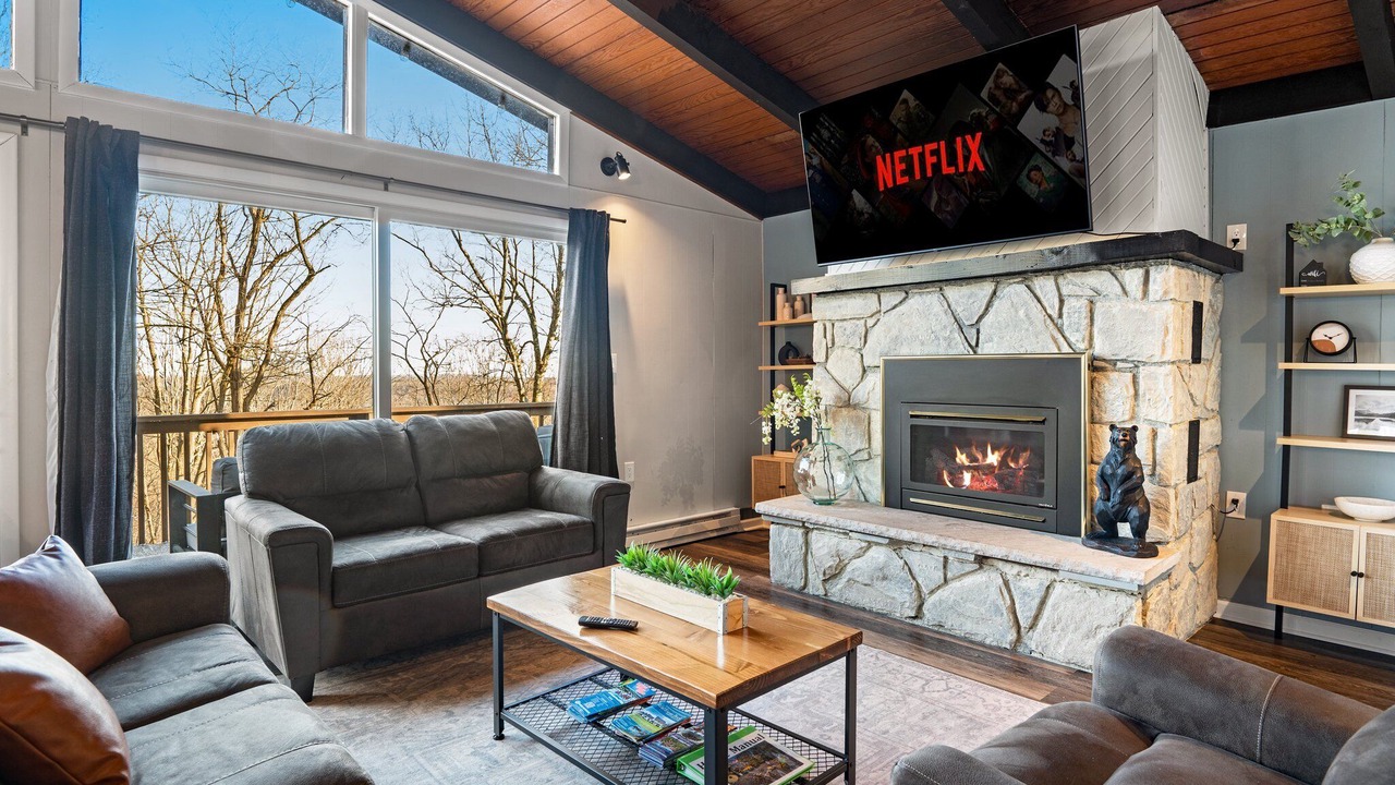 Photo of Livingroom in Lake Harmony Estates