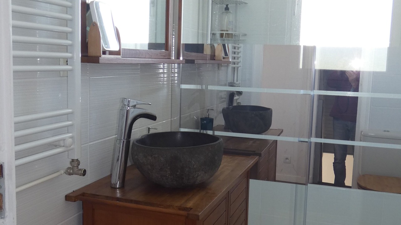 Photo of Bathroom in Ambert