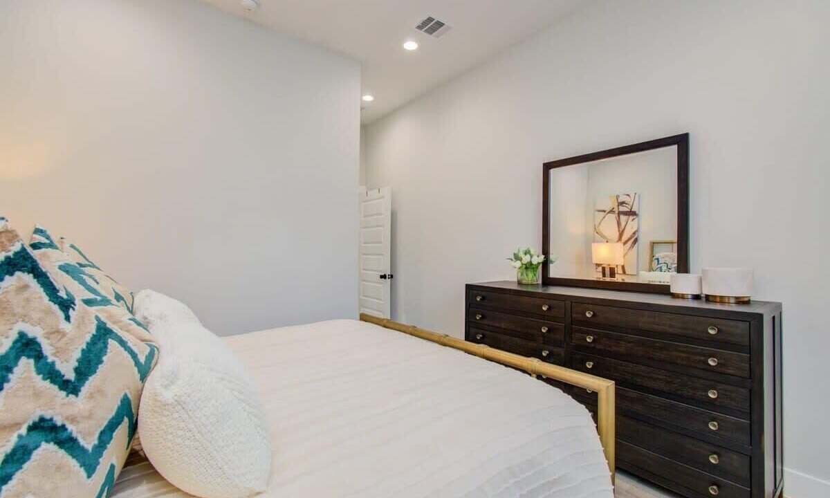 Photo of Bedroom in Northside