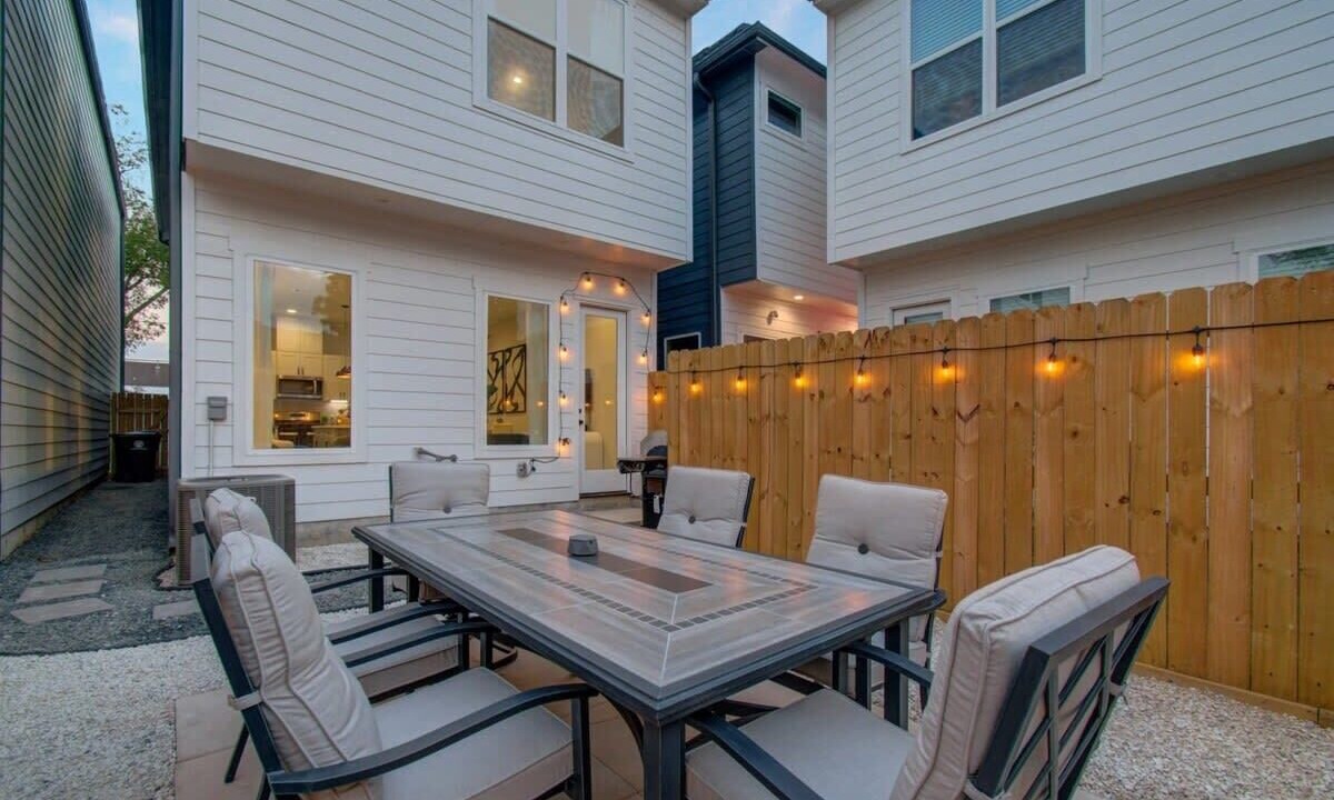 Photo of Outdoor in Northside