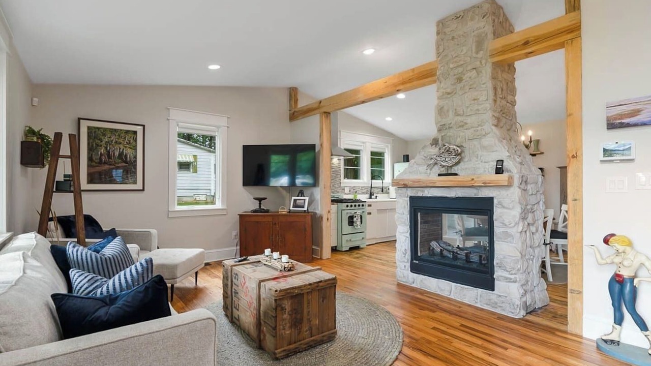 Photo of Livingroom in New Hill