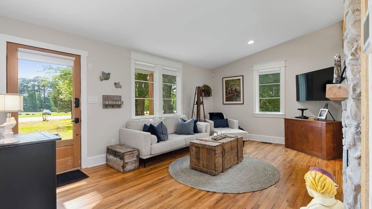 Photo of Livingroom in New Hill