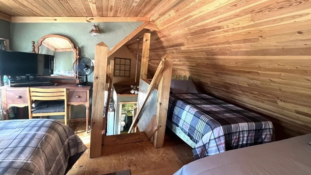 Photo of Bedroom in Conconully