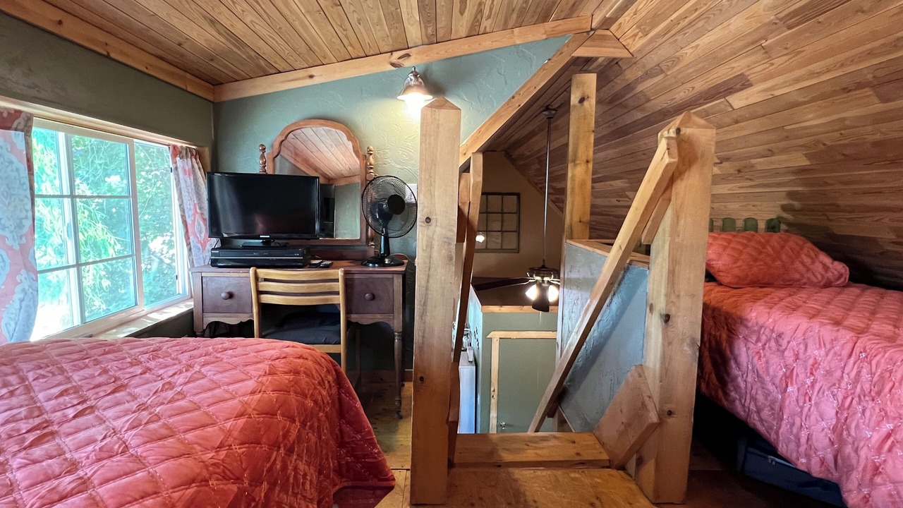 Photo of Bedroom in Conconully