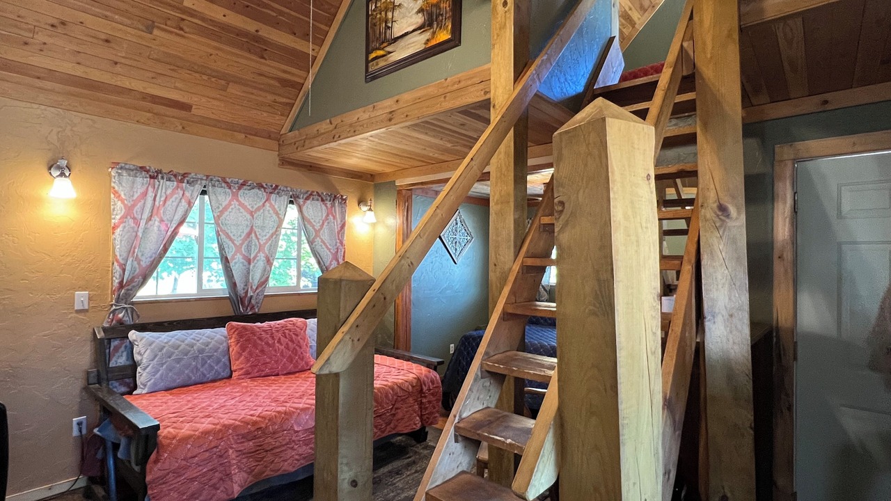 Photo of Bedroom in Conconully