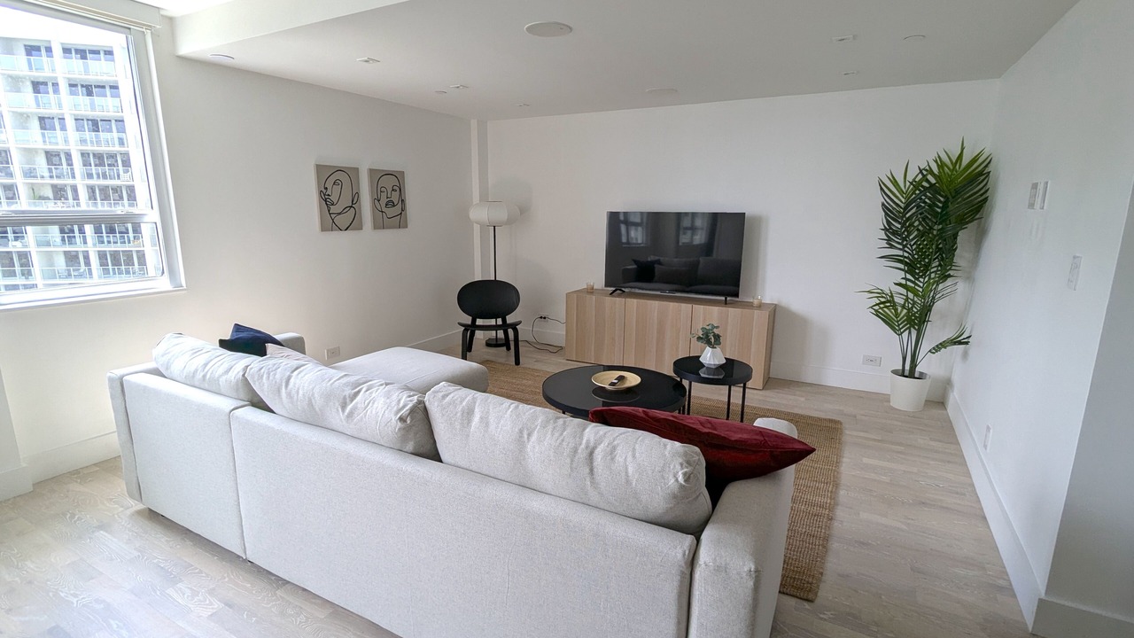 Photo of Livingroom in West Avenue