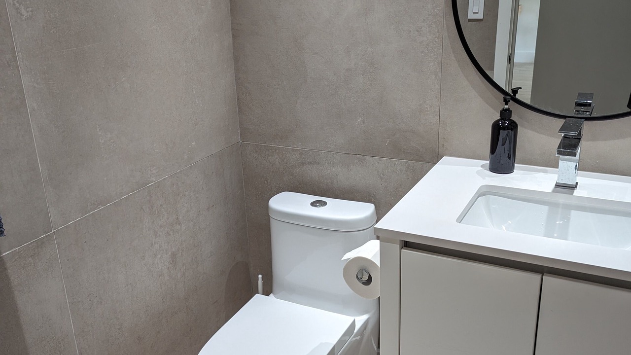 Photo of Bathroom in West Avenue