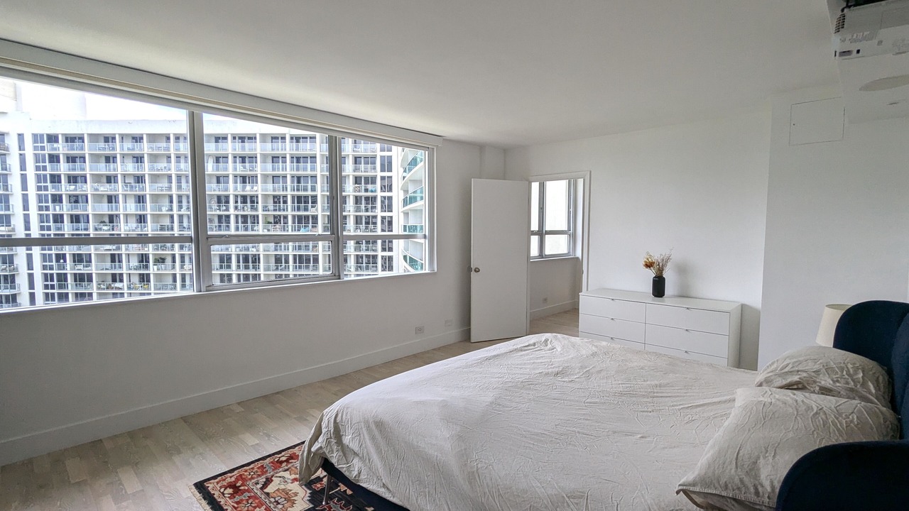 Photo of Bedroom in West Avenue