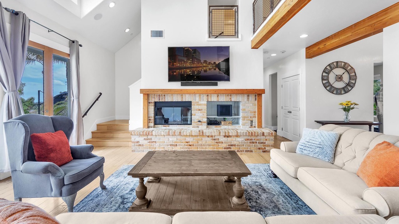 Photo of Livingroom in Vista