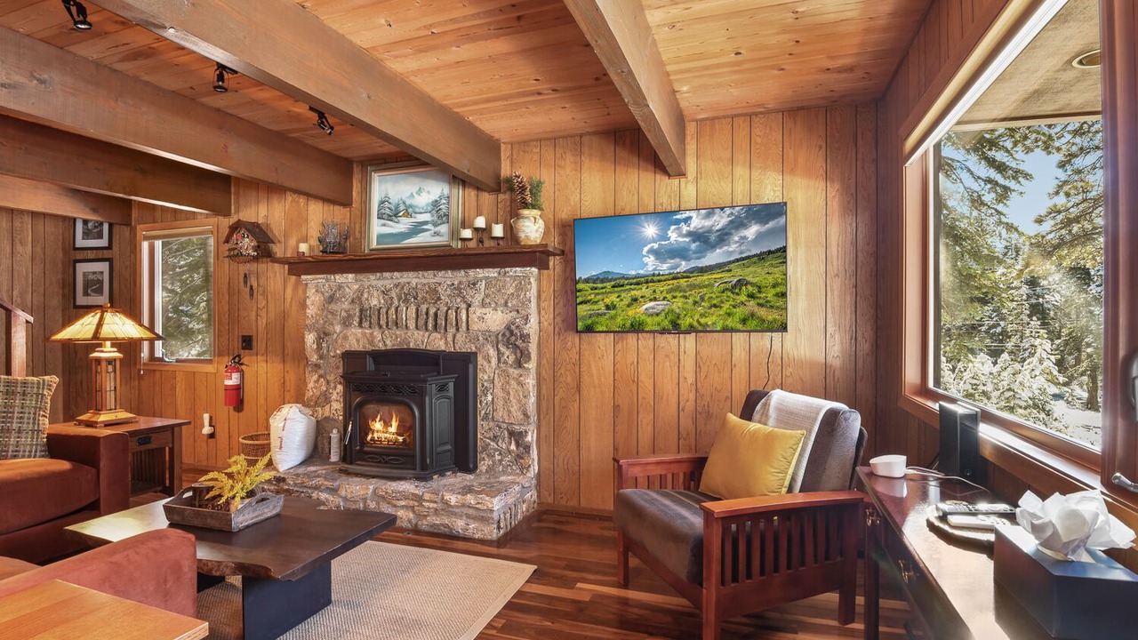 Photo of Livingroom in Carnelian Bay