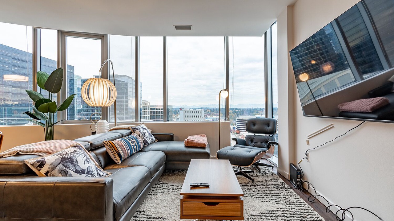 Photo of Livingroom in West Bellevue