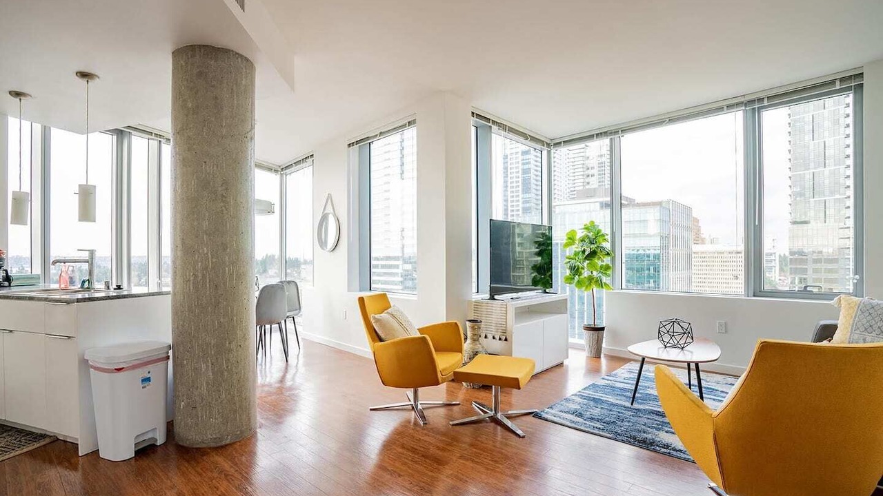 Photo of Livingroom in West Bellevue