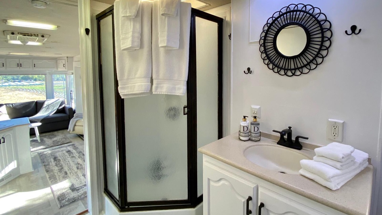 Photo of Bathroom in Talent