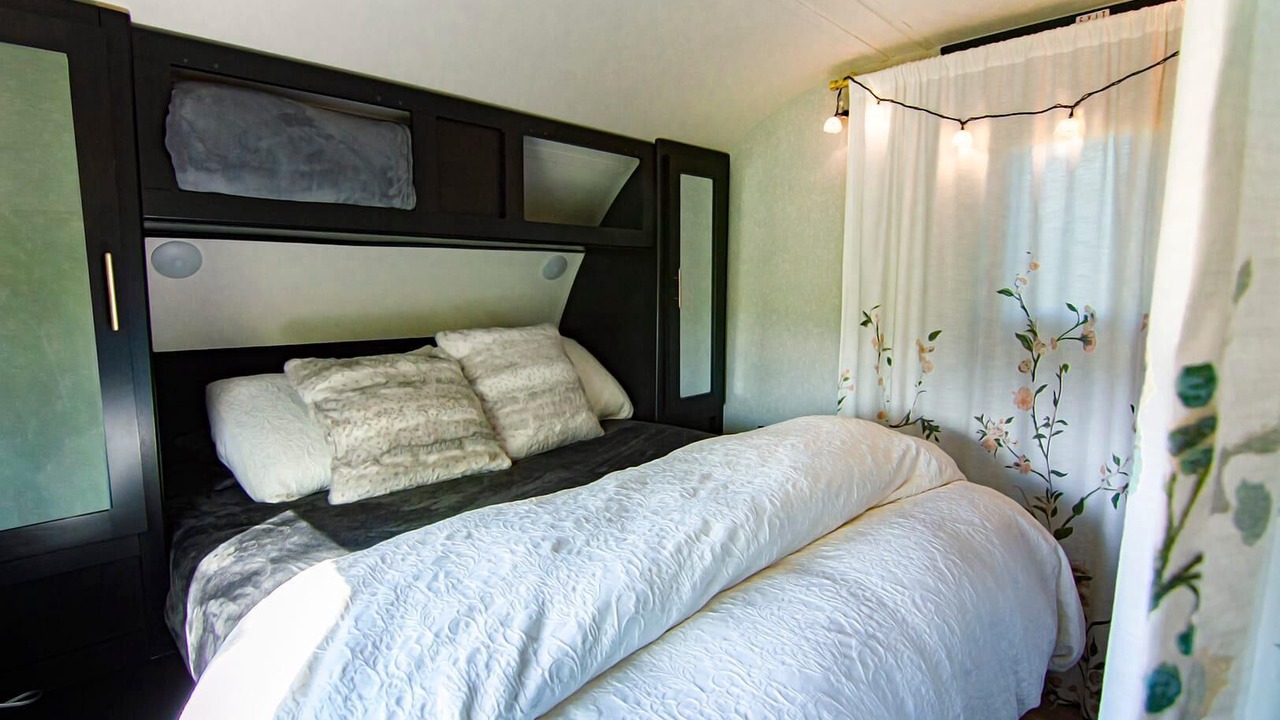 Photo of Bedroom in Talent