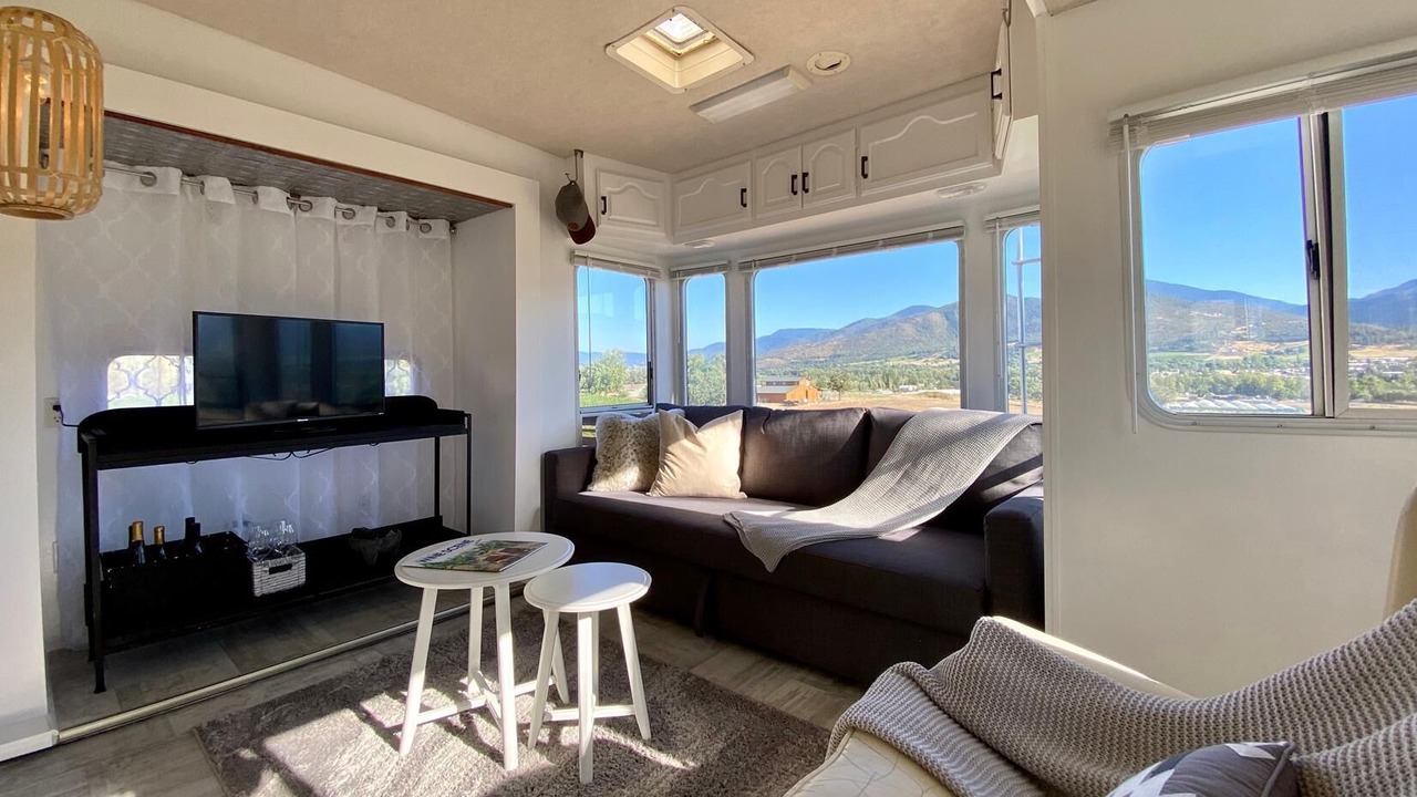 Photo of Livingroom in Talent