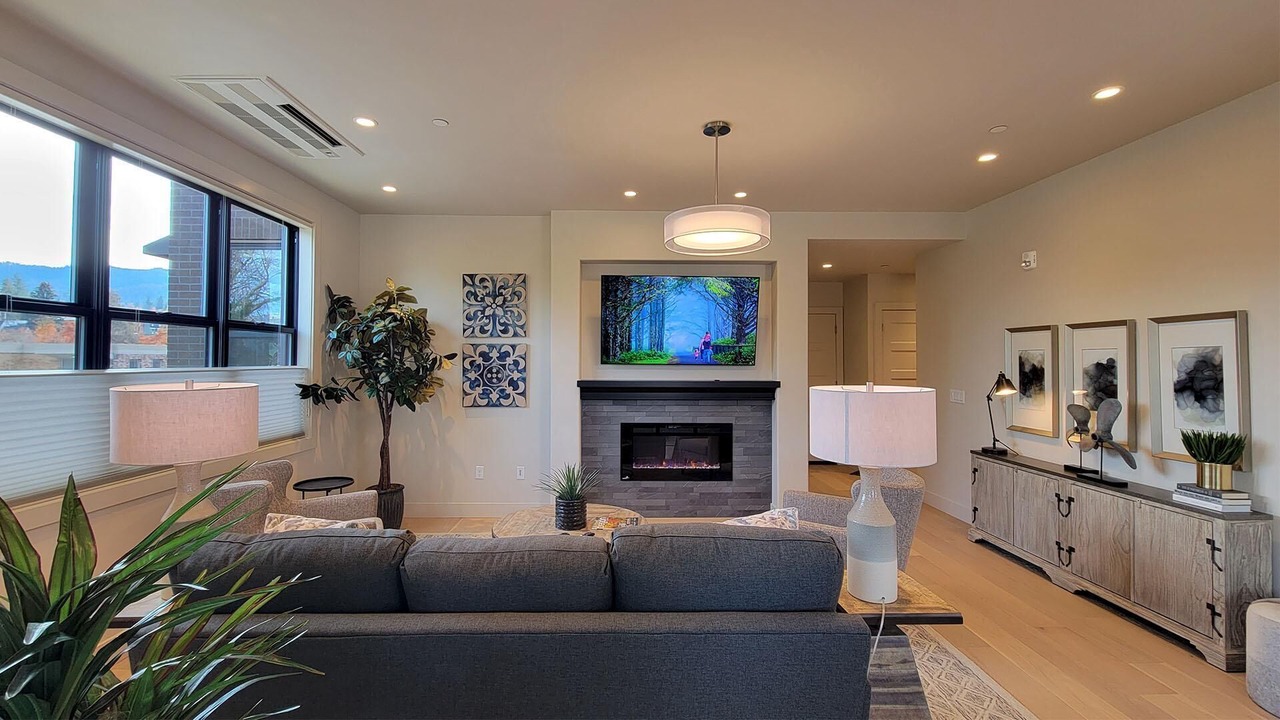 Photo of Livingroom in Historic Downtown District