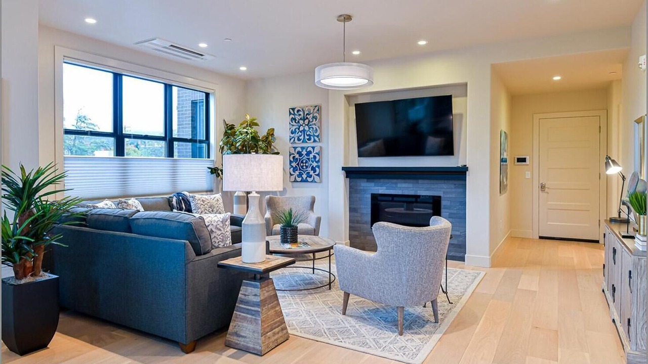 Photo of Livingroom in Historic Downtown District