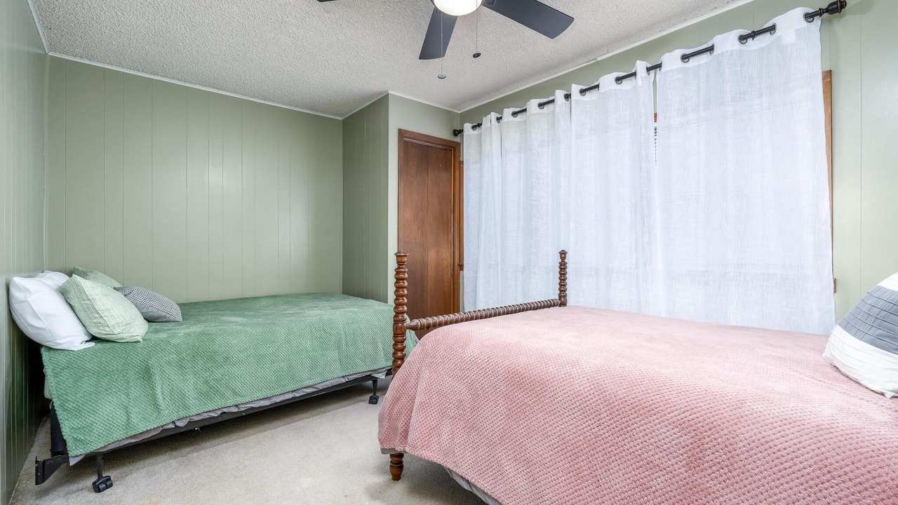 Photo of Bedroom in Over Place Area