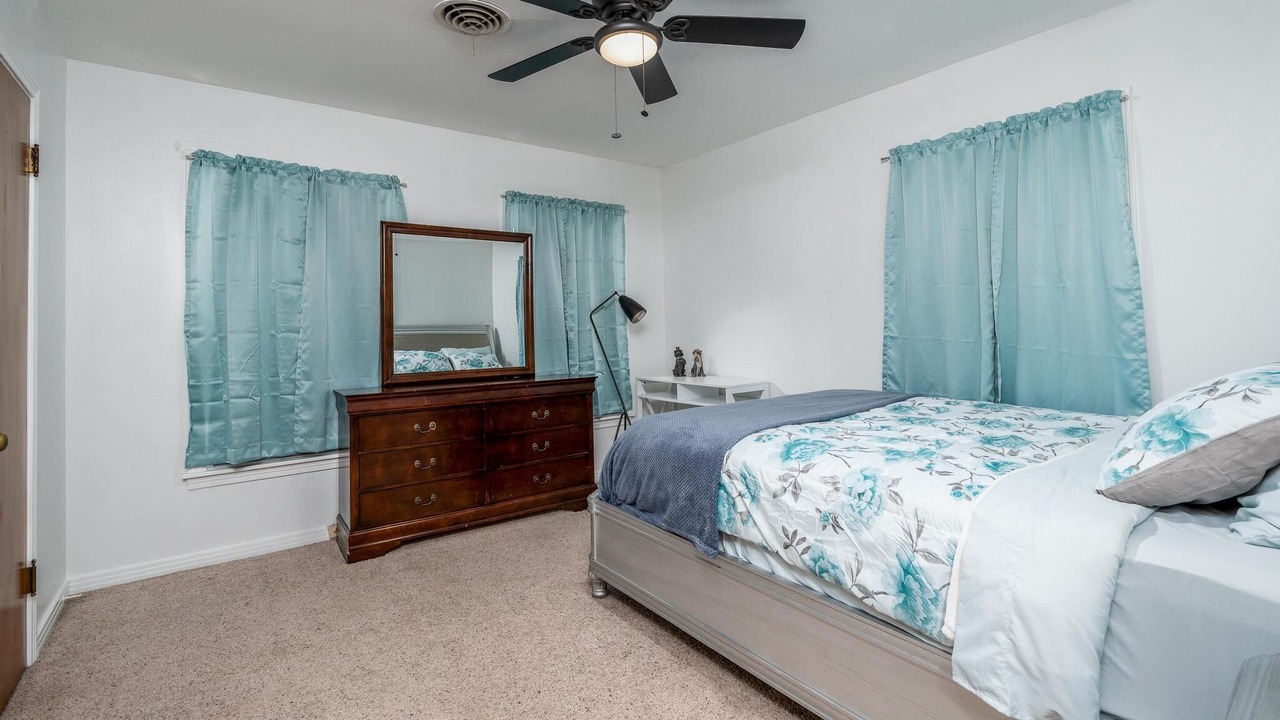 Photo of Bedroom in Over Place Area