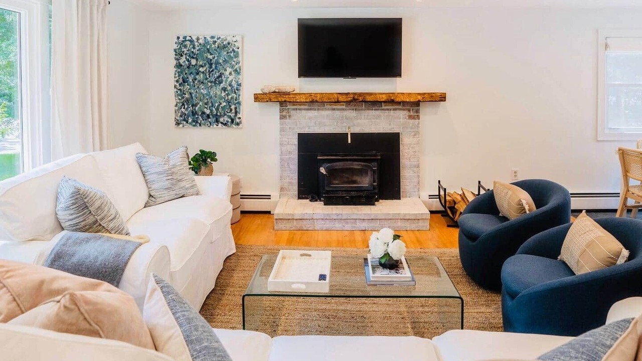 Photo of Livingroom in Yarmouth