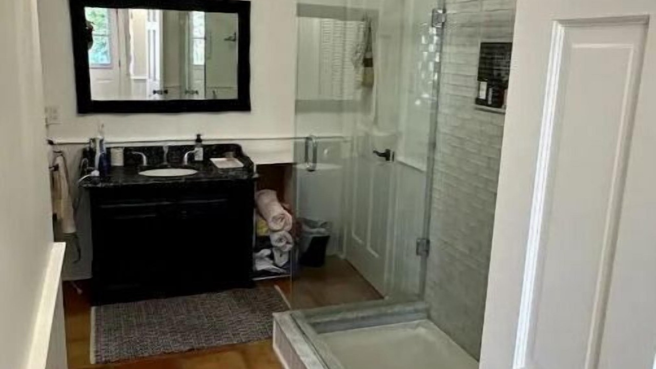 Photo of Bathroom in Adjala-Tosorontio