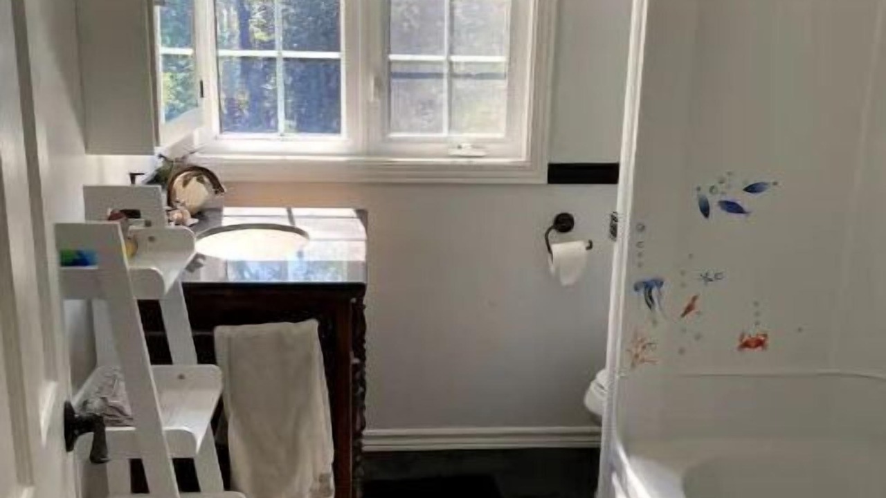 Photo of Bathroom in Adjala-Tosorontio