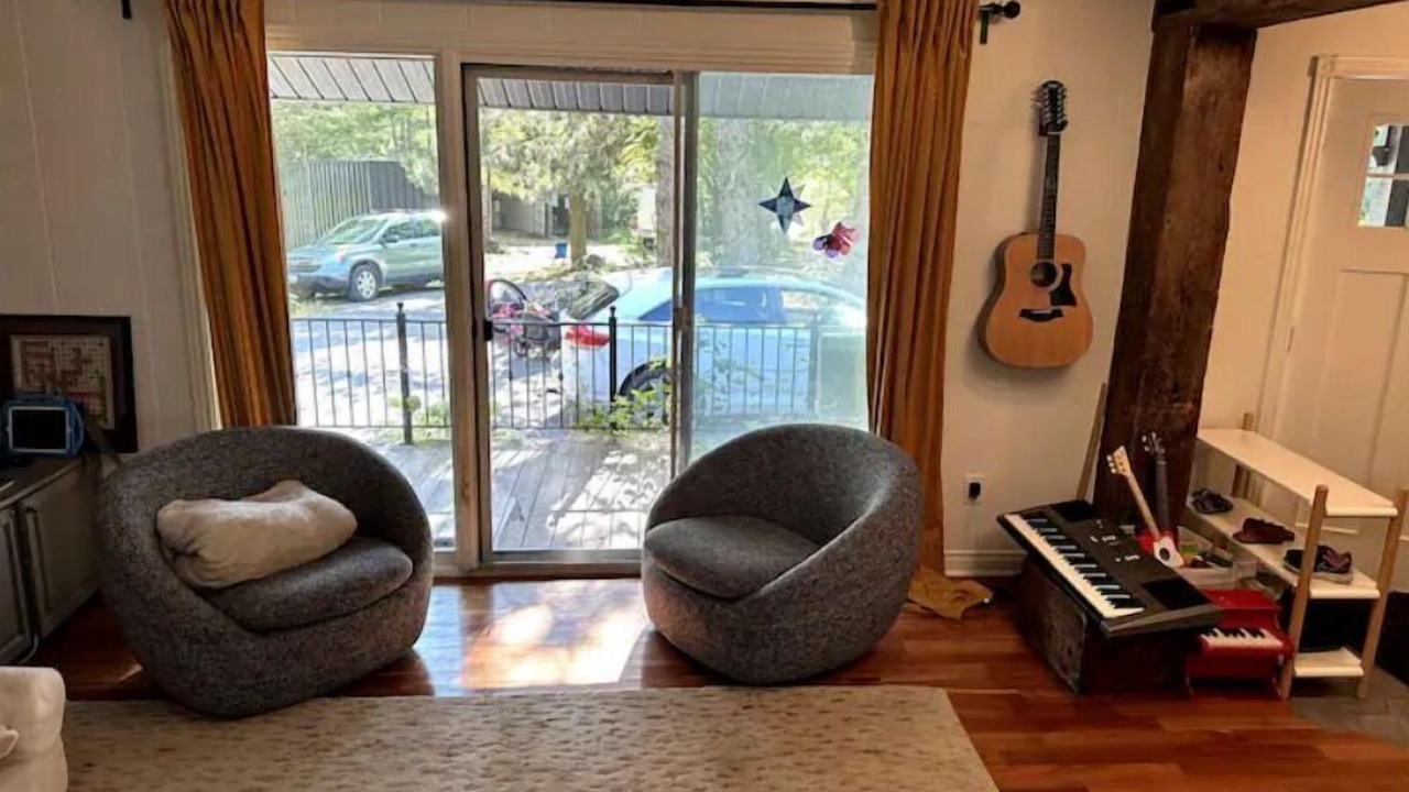 Photo of Livingroom in Adjala-Tosorontio