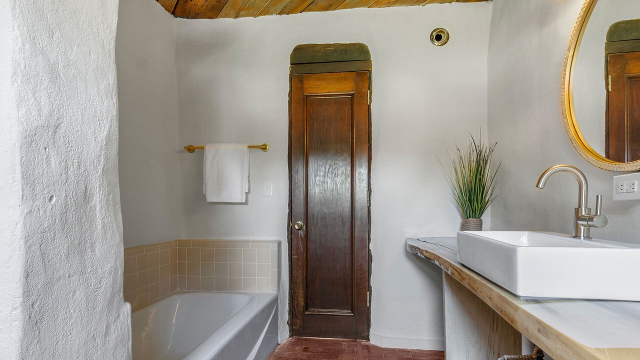Photo of Bathroom in The Knoll