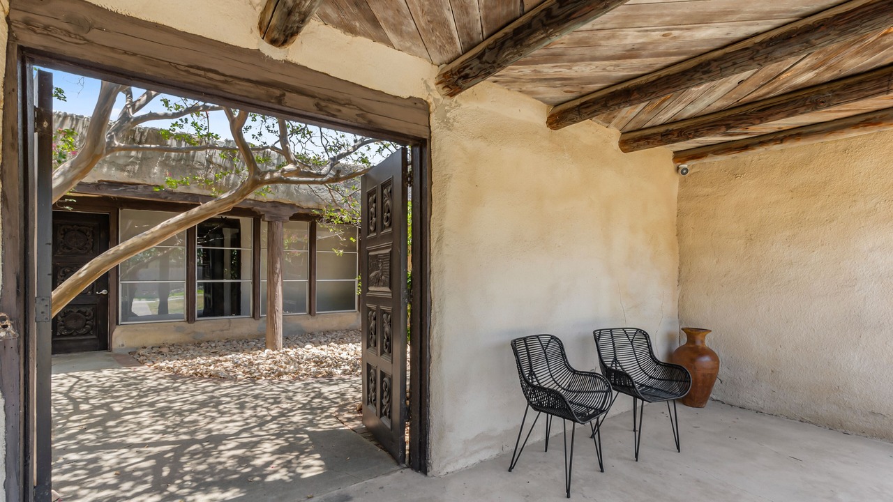 Photo of Patio Balcony in The Knoll