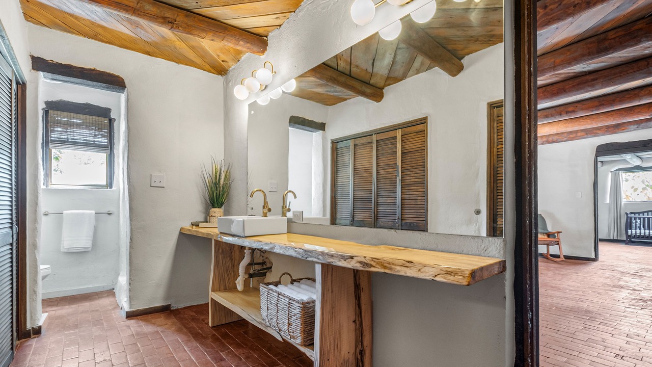 Photo of Bathroom in The Knoll