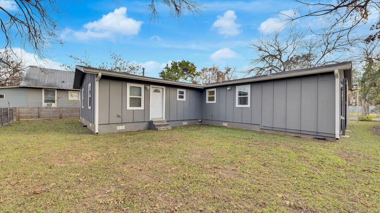 Photo of Outdoor in Govalle