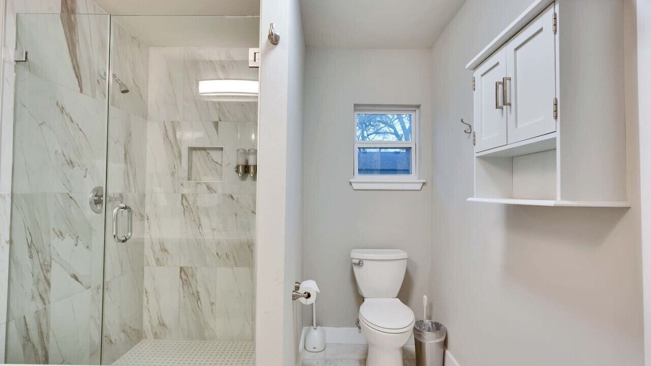 Photo of Bathroom in Govalle