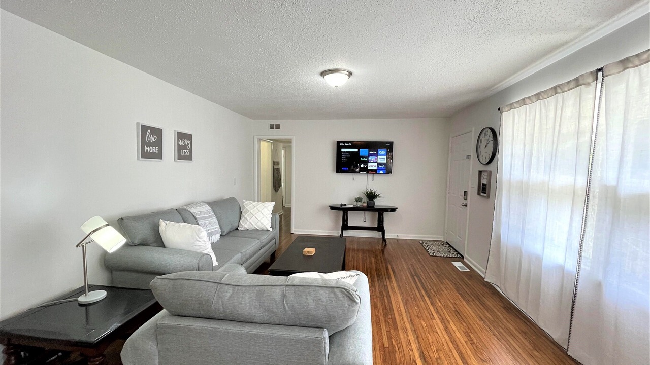 Photo of Livingroom in Center Point