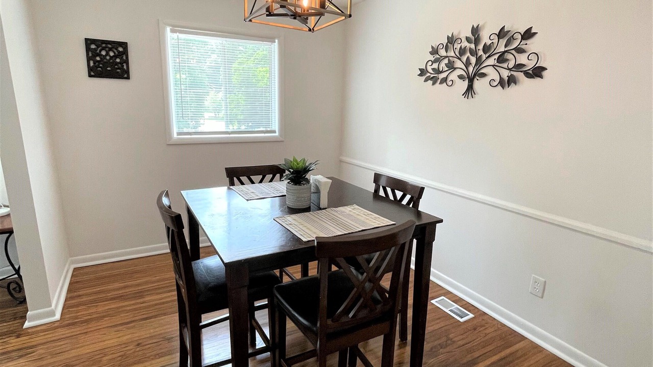 Photo of Livingroom in Center Point