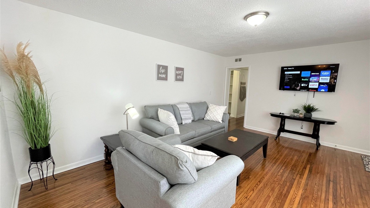 Photo of Livingroom in Center Point