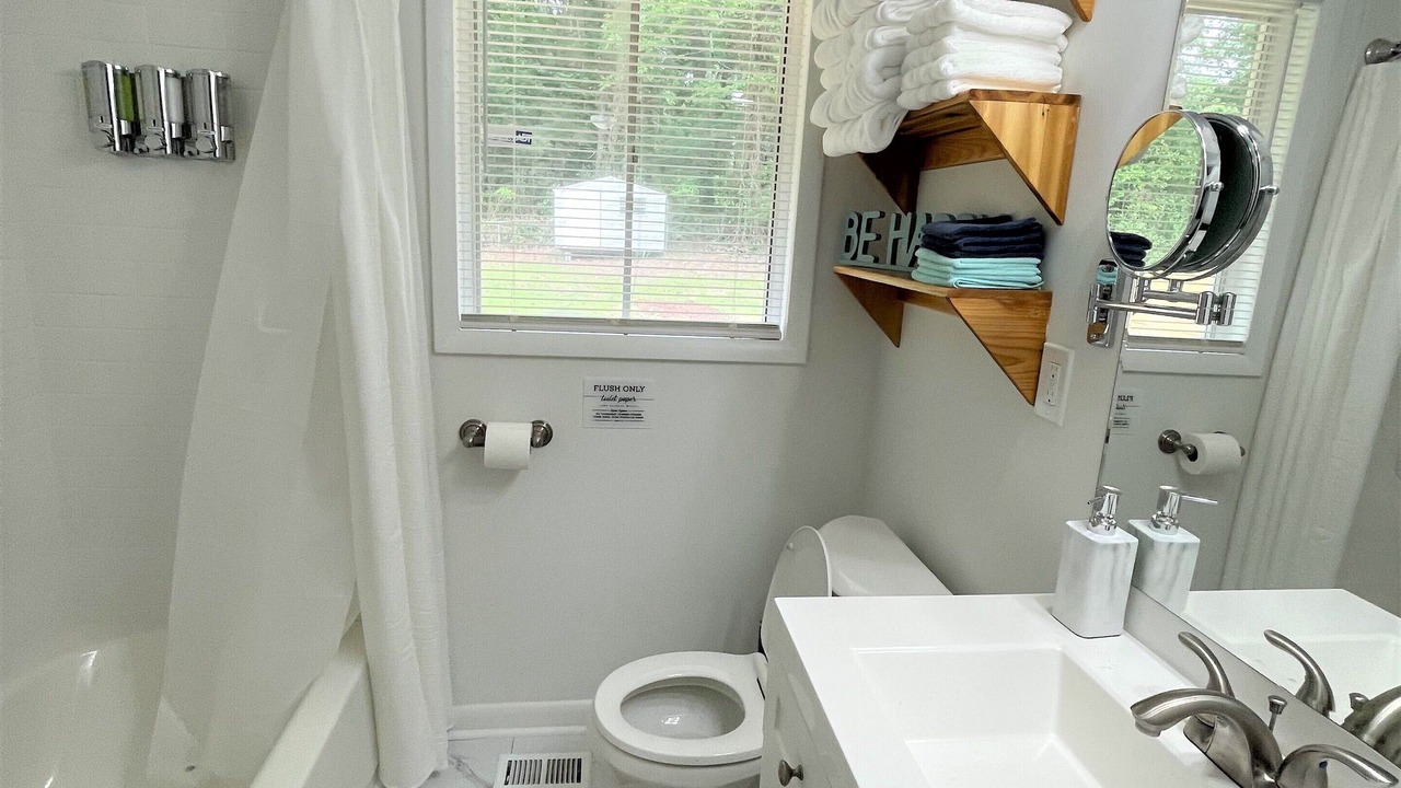 Photo of Bathroom in Center Point