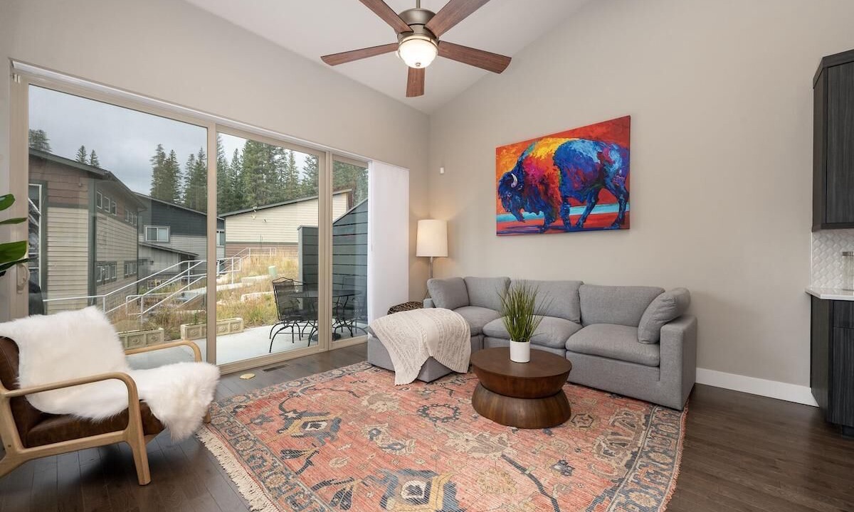 Photo of Livingroom in Rendezvous