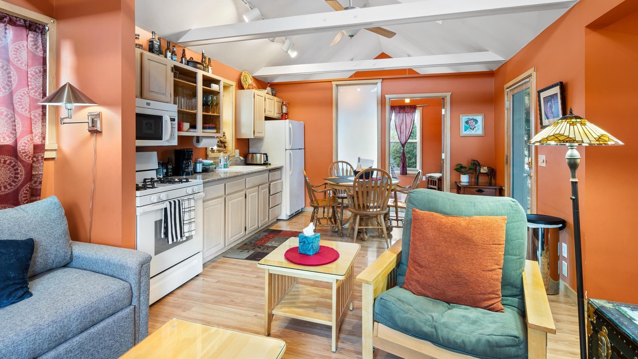 Photo of Livingroom in Historic Railroad District