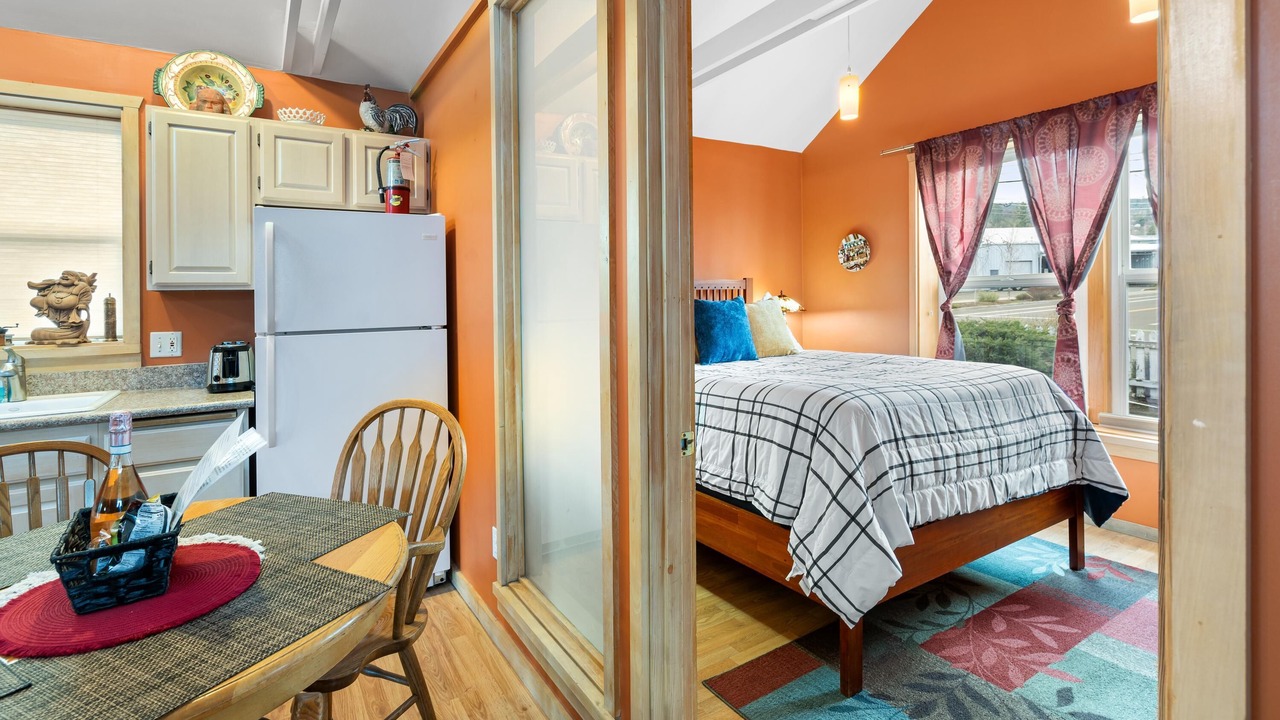 Photo of Bedroom in Historic Railroad District