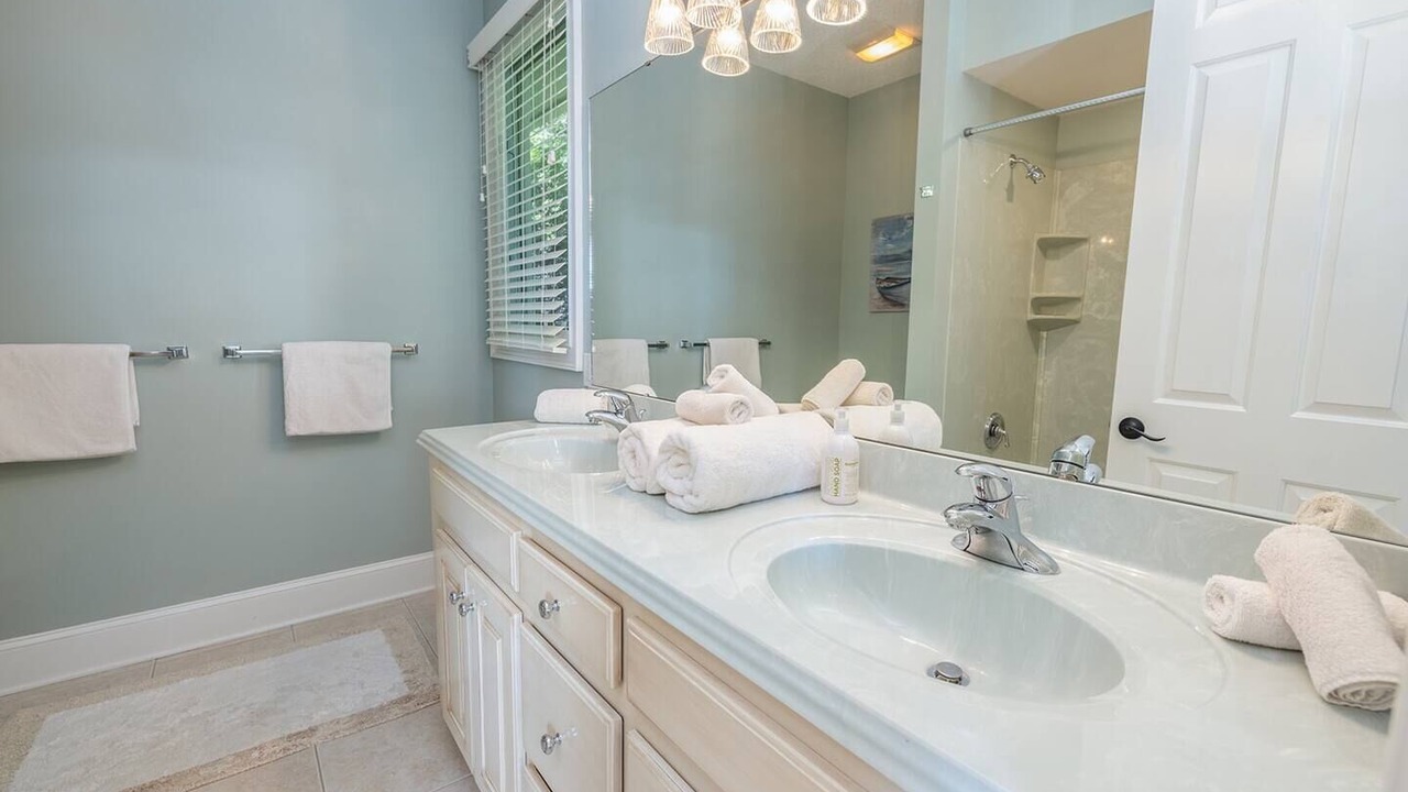 Photo of Bathroom in Seneca