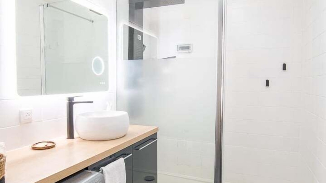 Photo of Bathroom in Tours City Centre