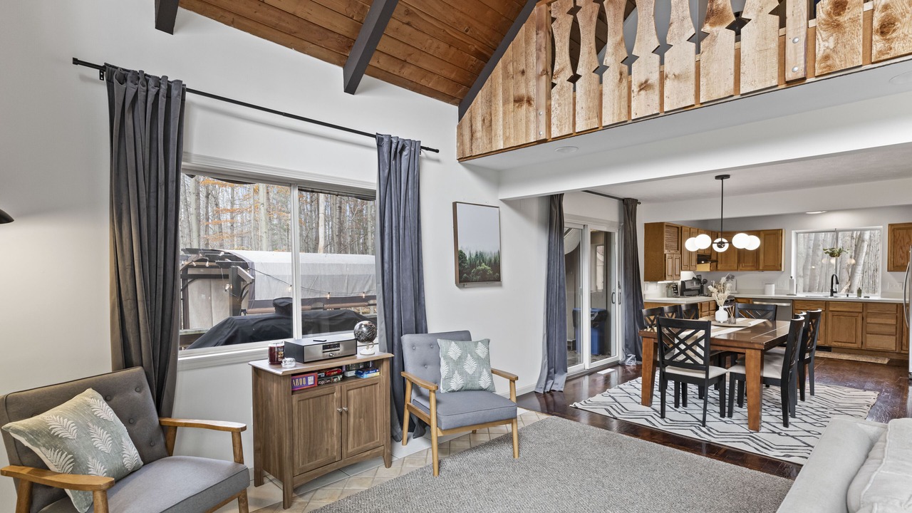 Photo of Bedroom in Canadian Lakes