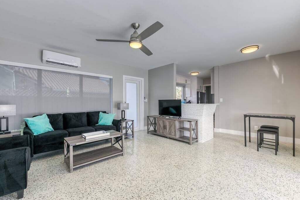 Photo of Livingroom in Wilton Manors