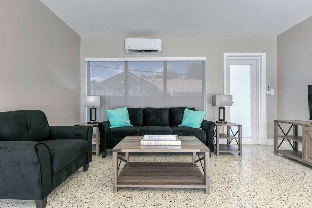 Photo of Livingroom in Wilton Manors