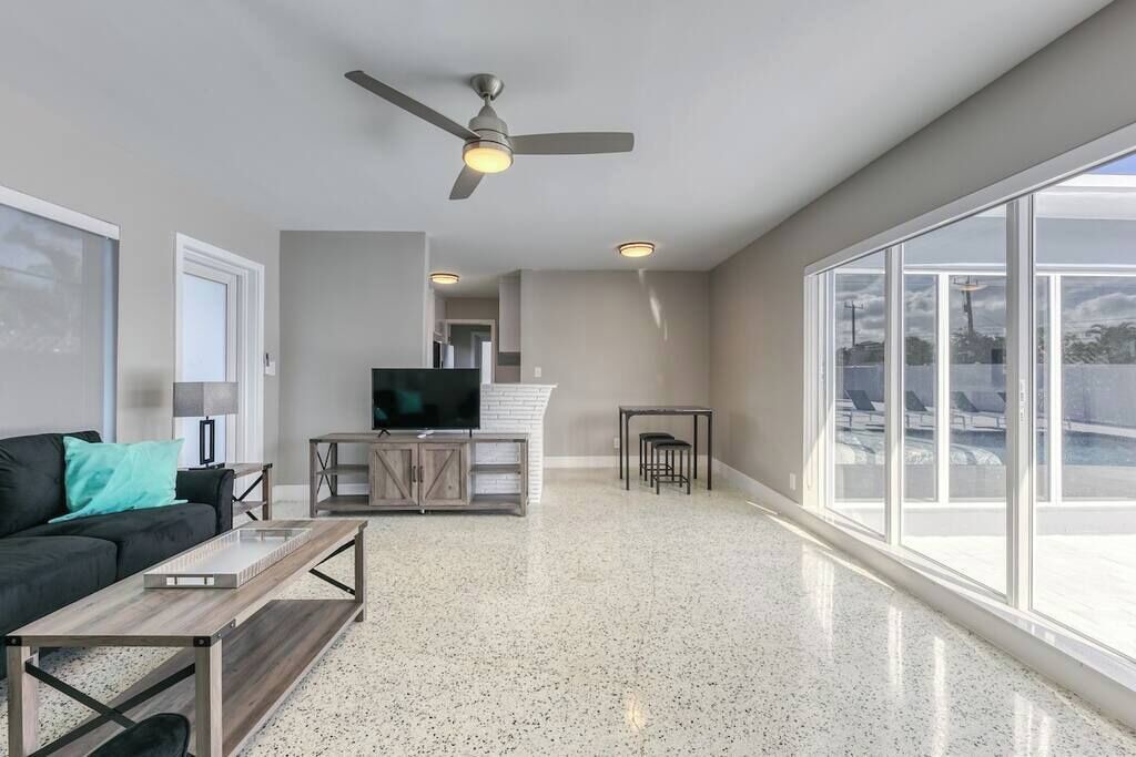 Photo of Livingroom in Wilton Manors