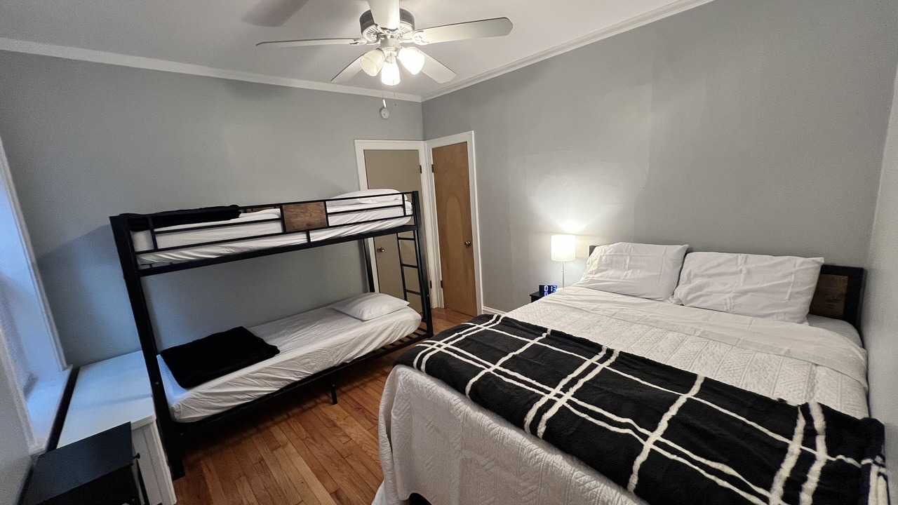 Photo of Bedroom in Oak Park