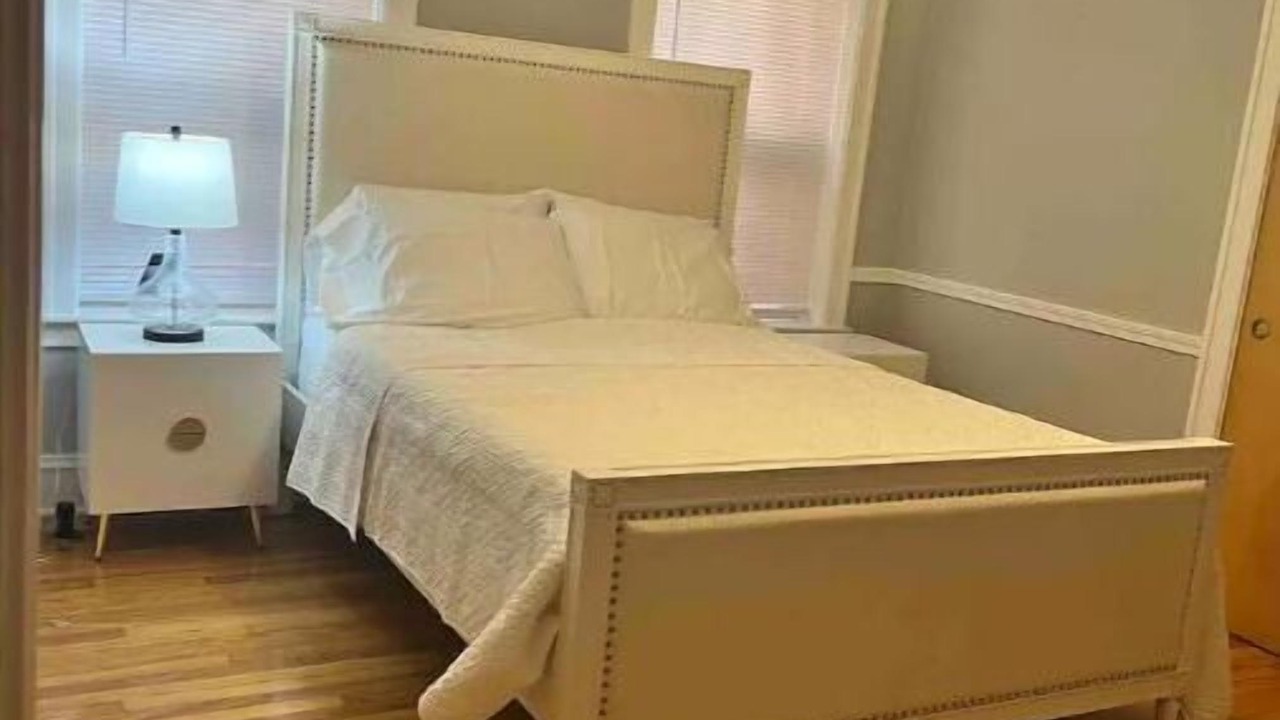 Photo of Bedroom in Oak Park