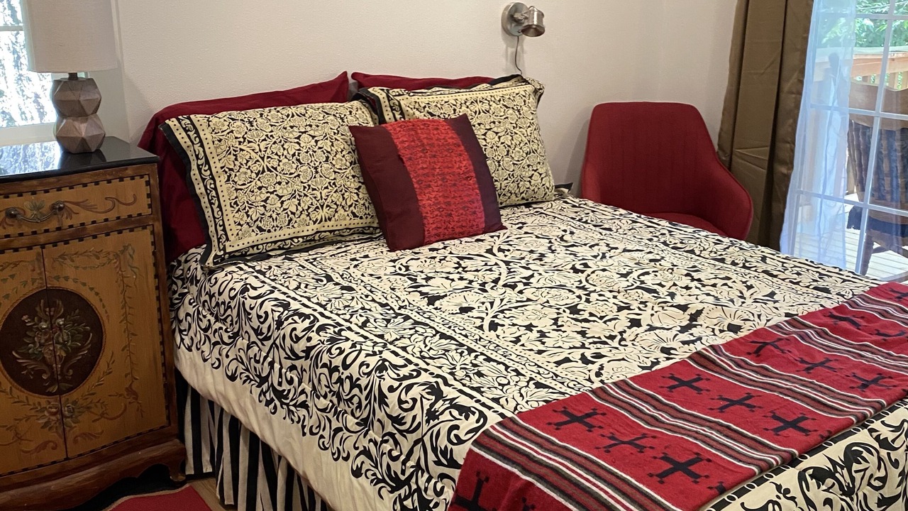 Photo of Bedroom in Suquamish