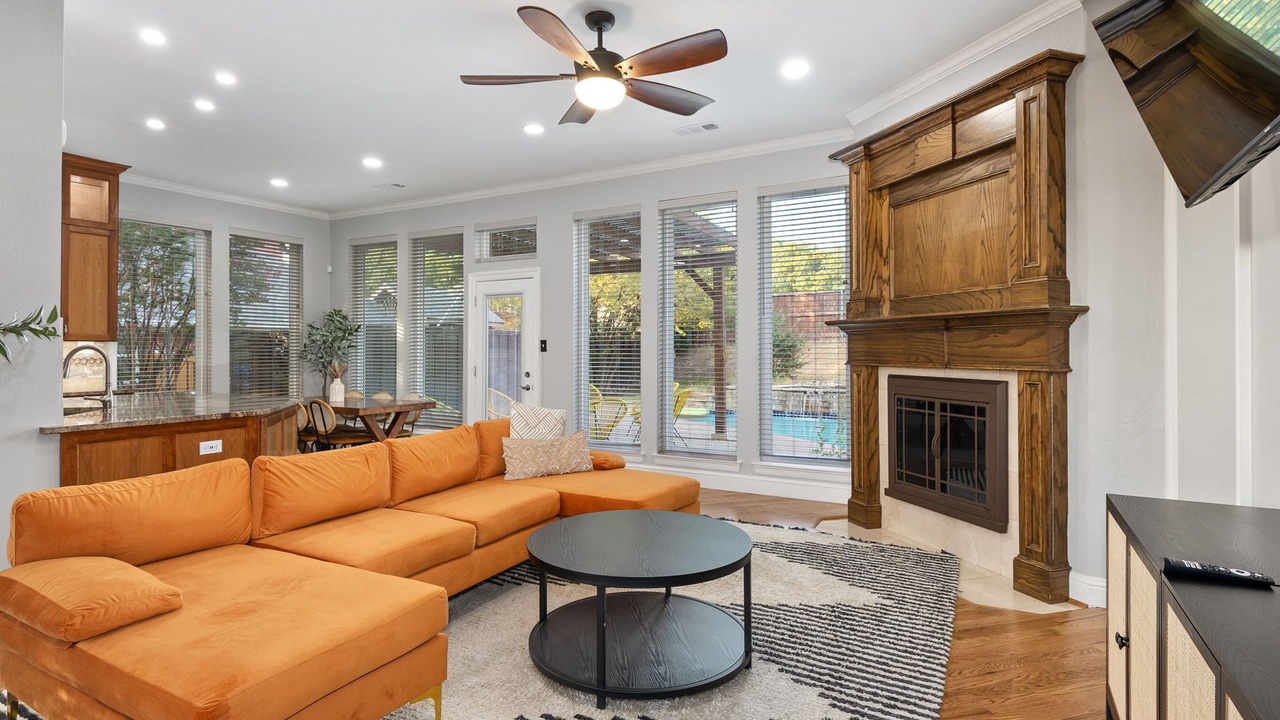 Photo of Livingroom in Rockwall