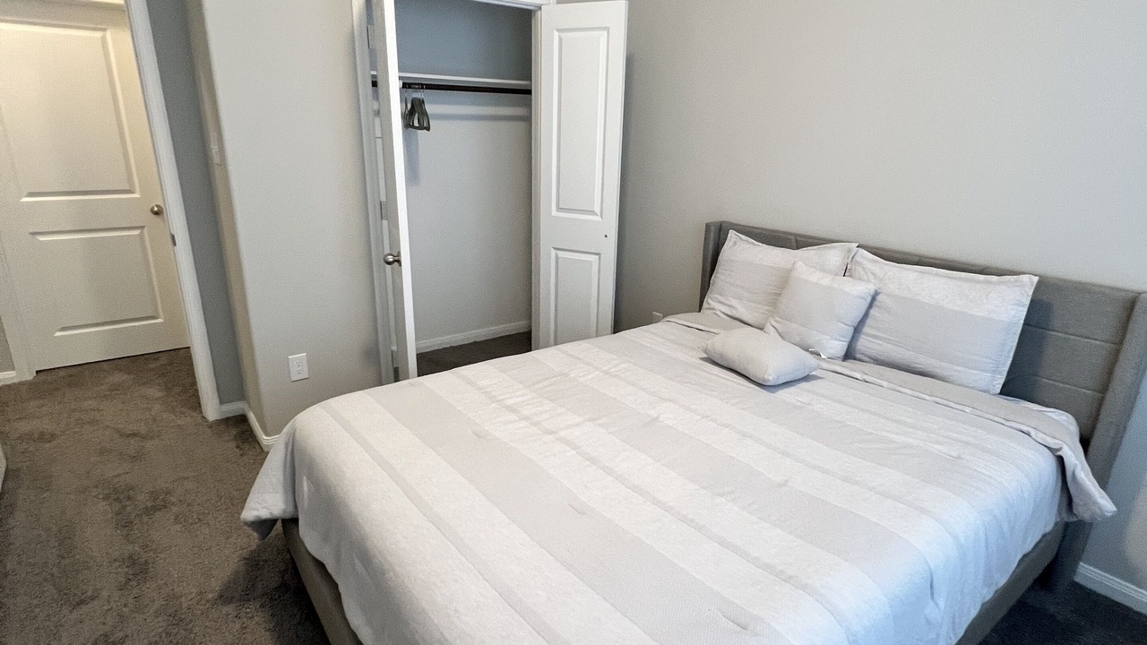 Photo of Bedroom in Cleveland